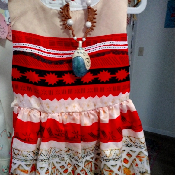 HALLOWEEN SALE 🎃 Disney's Moana Dress With Necklace sz 5/6 - Picture 3 of 4